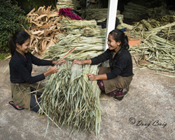 Craft Shop Workers - Photo #1